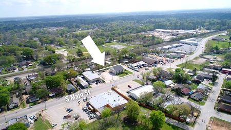 Commercial space for Rent at 240 S Main St in Conroe