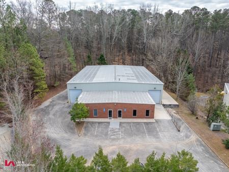 Photo of commercial space at 121 Holt Industrial Cir in Acworth