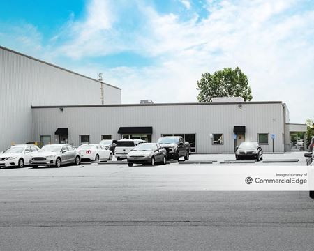 Commercial space for Rent at 12862 Reeck Road in Southgate