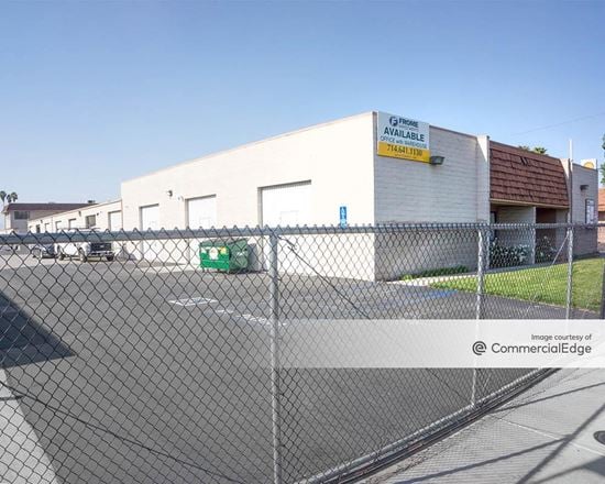 La Cadena Industrial Park - 425, 455 West La Cadena Drive