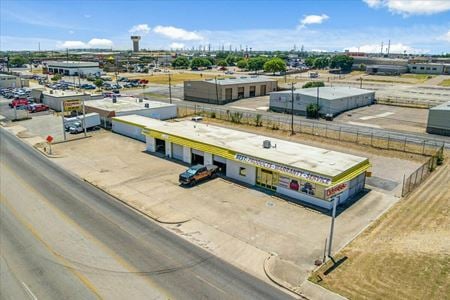 Photo of commercial space at 220 Lake Air Dr in Waco