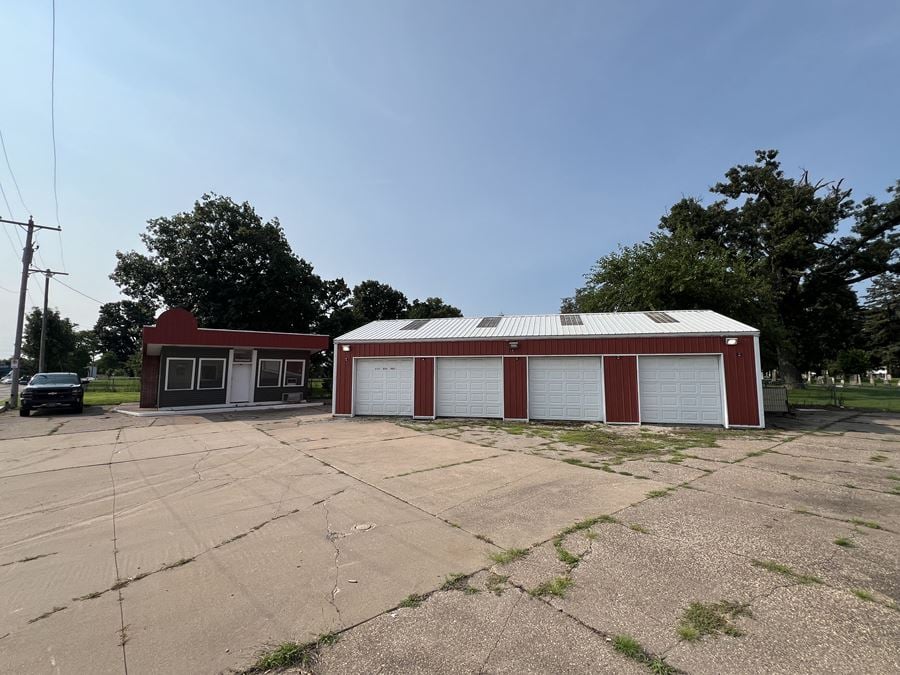 1601 Rockingham Rd