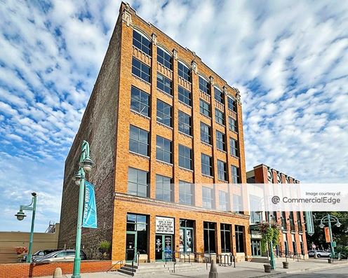158 North Broadway