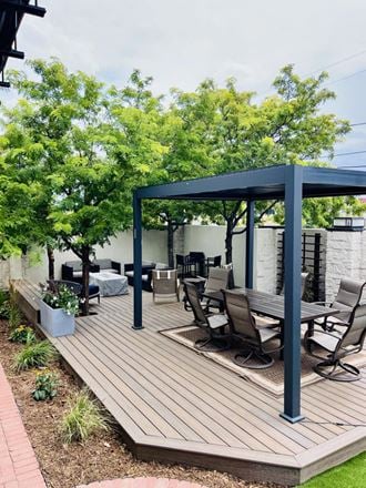 2000 W Hamilton Pl