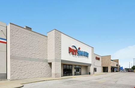 Retail space for Sale at 1550-1570 W Highway 50 in O'Fallon