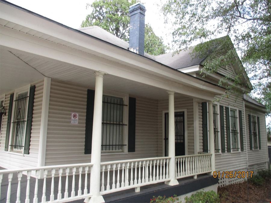 611 Pine Ave