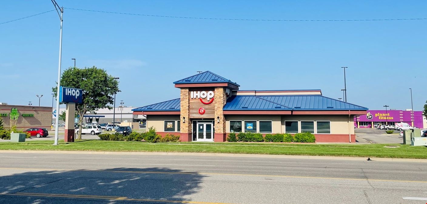 FREESTANDING RESTAURANT W/ ROCK ROAD FRONTAGE