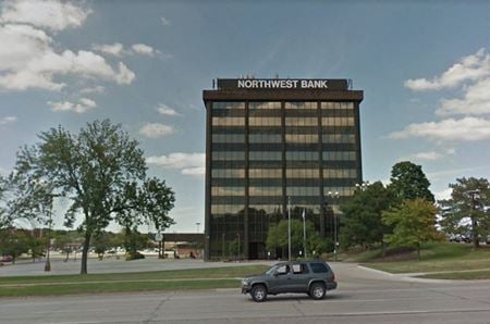 Office space for Rent at 100 E Kimberly Road in Davenport