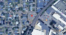 NE 10th and Irvine St NE