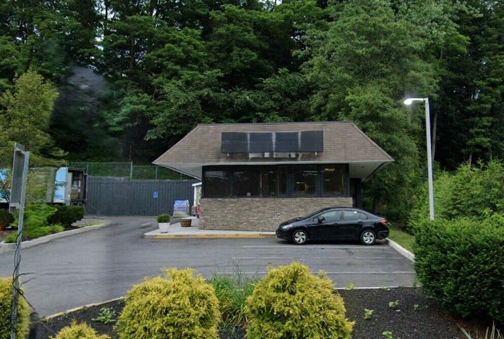 192 N Bedford Rd
