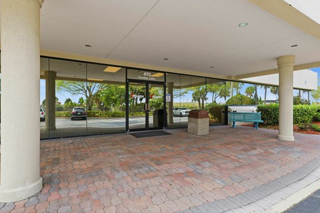 490 Centre Lake Dr Ne, Suite 100A