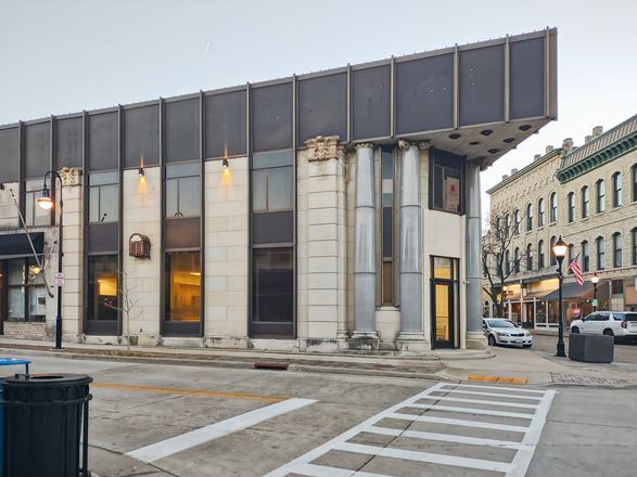 HQ - Waukesha - 259 W Broadway