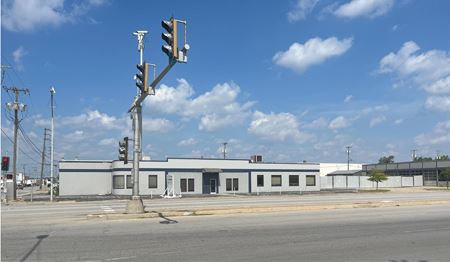 Industrial space for Rent at 1200-02 Burlington Street in North Kansas City