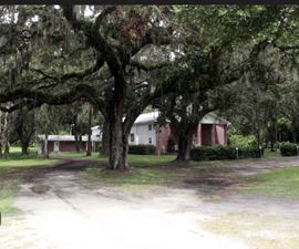 8910 N US Highway 301