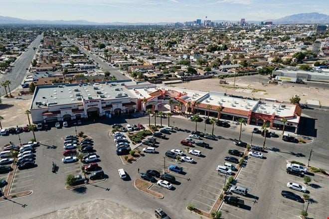 La Bonita Plaza