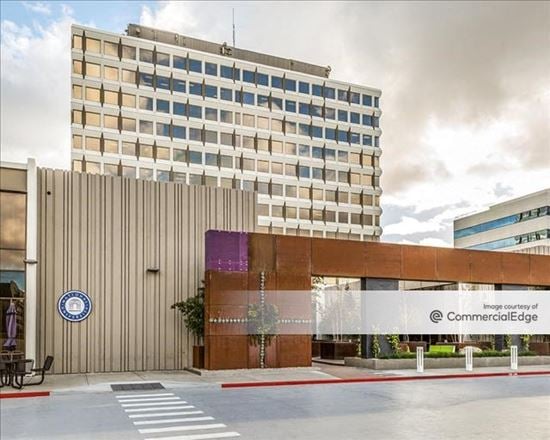 Santana Tower