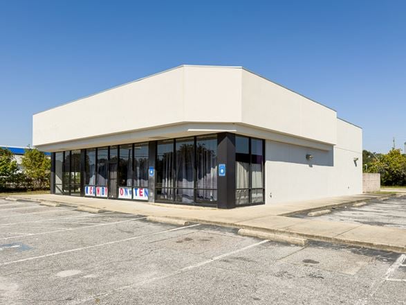 1651 Gordon Hwy