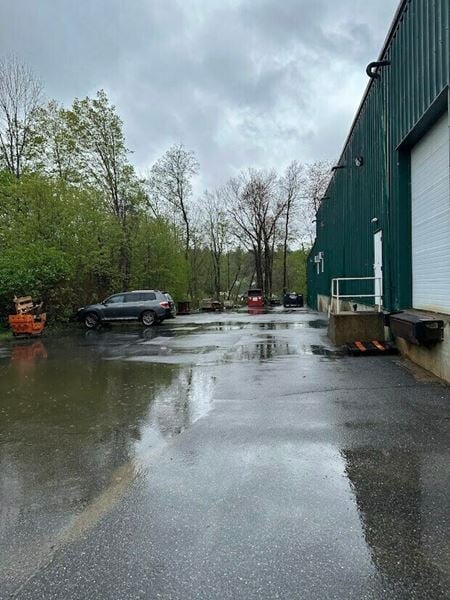 Photo of commercial space at 10 Bartlett St in Allenstown
