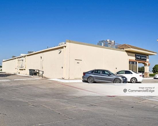 Valley Square Shopping Center