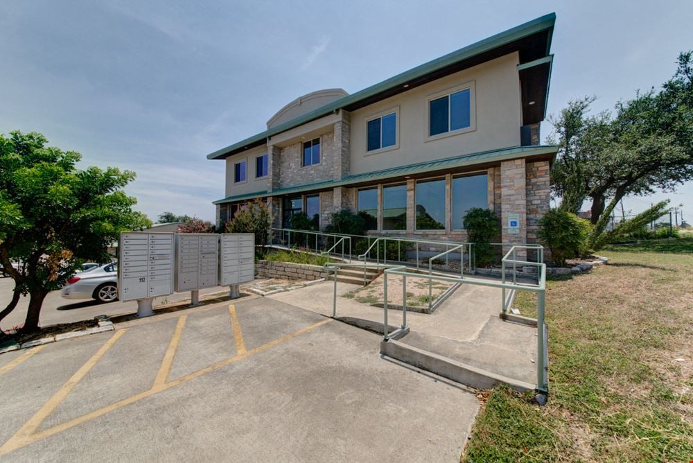 Vineyard Business Center Executive Office Building 2