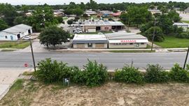 614 W Adams Ave