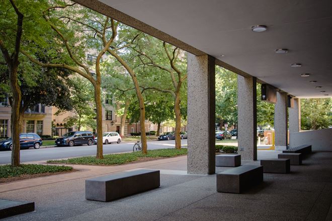 500 Davis Center