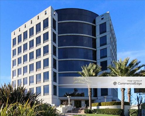 Playa District - 6601 Center Drive
