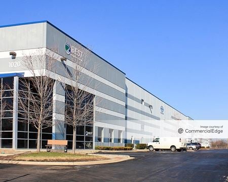 Industrial space for Rent at 1020 Davey Road in Woodridge