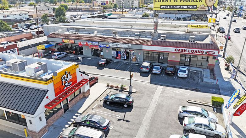 Fixturized Restaurant in 7 Eleven + El Pollo Loco Anchored Center