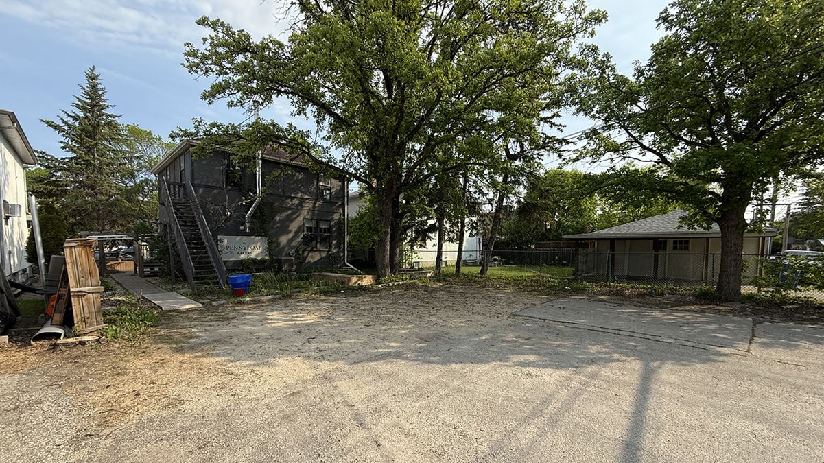 858 Corydon Avenue