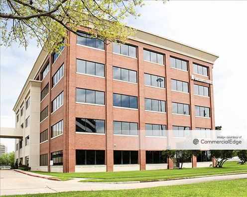Commerce Green One