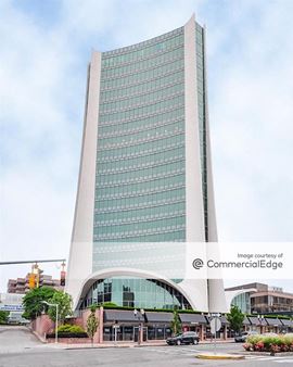 7 Landmark Square