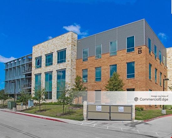HILL COUNTRY GALLERIA B