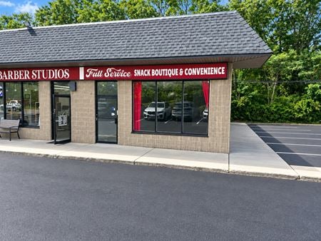 Retail space for Rent at 1264 Waverly Avenue in Farmingville