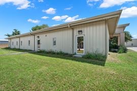 16,000 SF Former Government Office Building - Tyndall Parkway