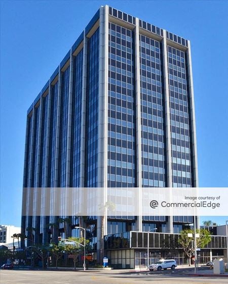 Shared and coworking spaces at 15760 Ventura Boulevard 7th Floor in Los Angeles