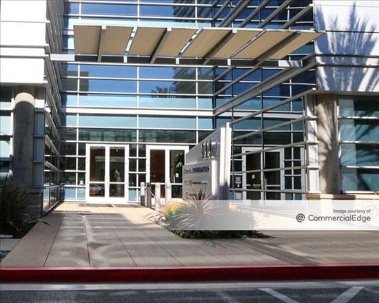 800 Corporate Pointe