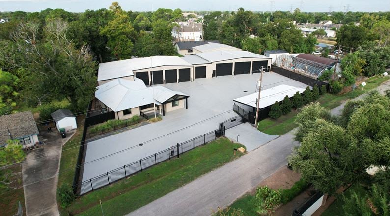 2313 Bauer Dr