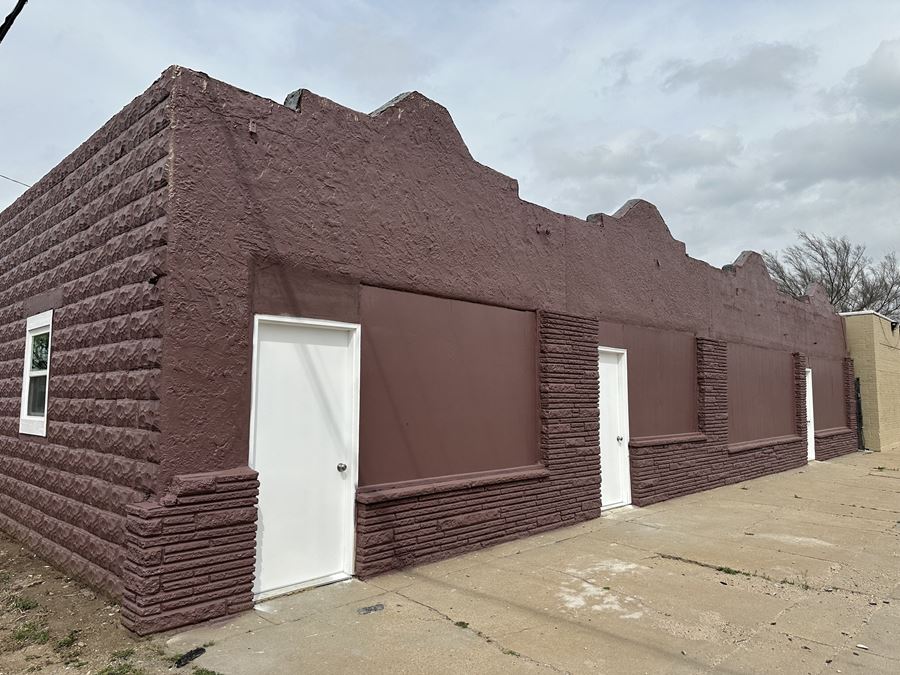 NEWLY RENOVATED EAST HARRY FLEX WAREHOUSE