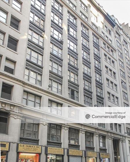 Retail space for Rent at 231 West 39th Street in New York