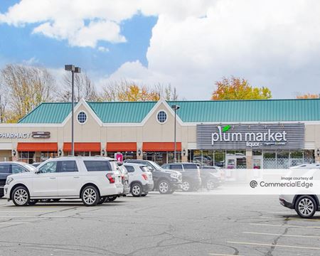 Retail space for Rent at 3605 West Maple Road in Bloomfield Hills