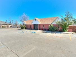 2820 Linda Lane