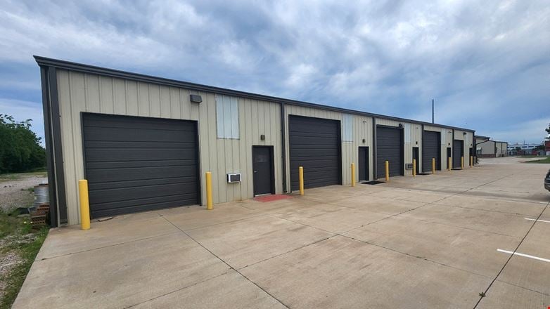 3240 Deskin Dr