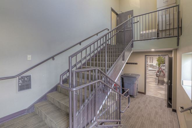 1811 Charlotte Ave For Lease