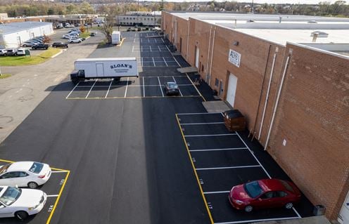 Heavy Industrial Warehouse Bays