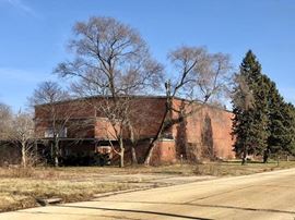 101 W Neal Dr