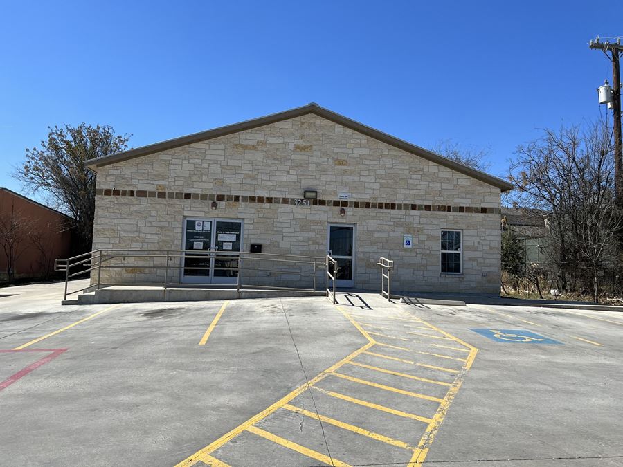 Medical Offices Building For Lease or Sale