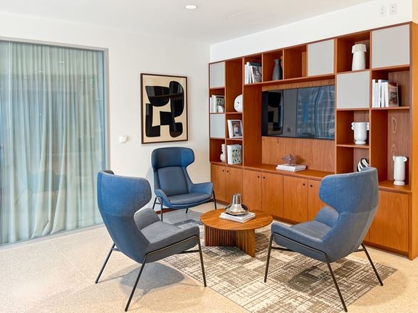 TX, Dallas - The Crescent