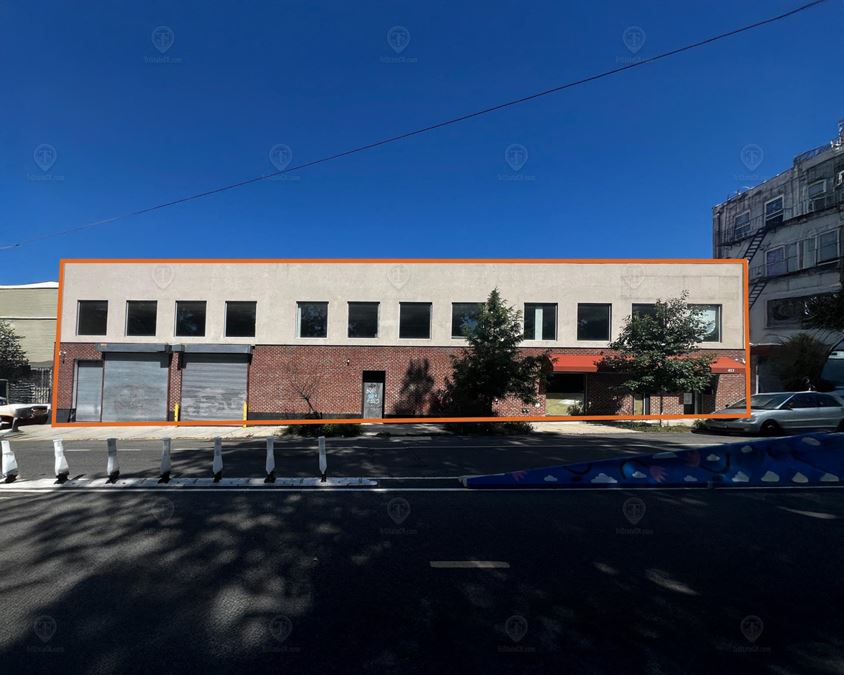 16,000 SF | 413 20th Street | Big Box Space With 24' Ceilings For Lease