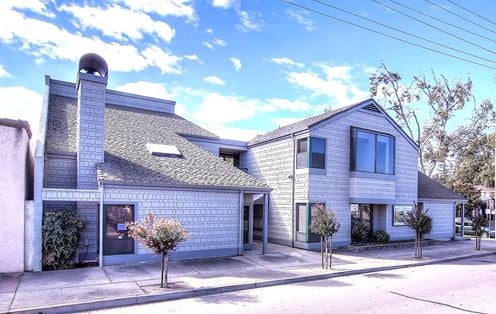 222 W Lockford St. #7